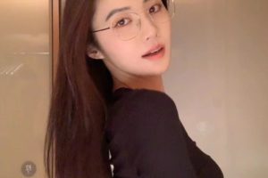 骚浪贱小母狗 外表斯文内心却是风骚无比