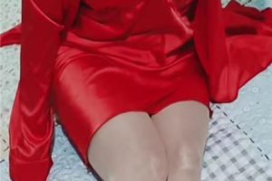 丝袜诱惑的风骚小骚女