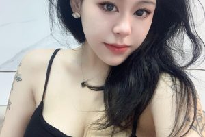 兼职的小姐姐大胸极品