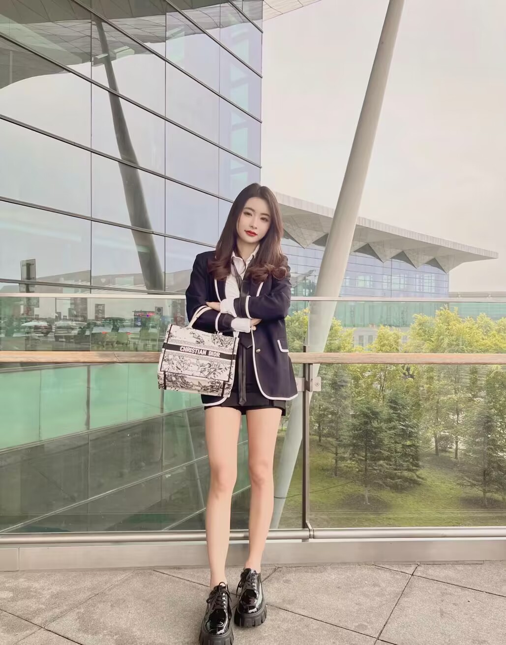 体验刚下海的妹子，逼紧