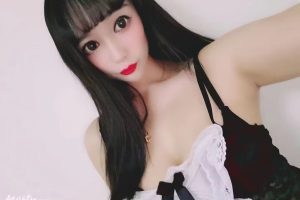 挑战大湿级别的美女战斗鸡，美腿美胸弹力电臀，销魂全身