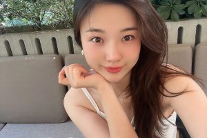 杨浦纯欲性感美女
