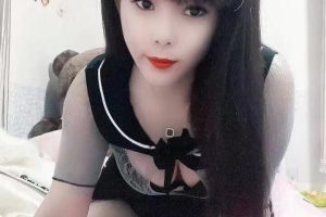 纯兼职随性开课的露露