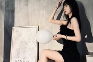 二十岁小萝莉可外出各种姿势任人摆布