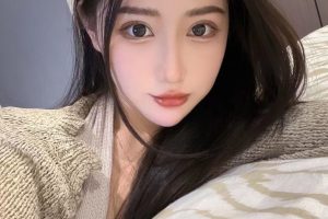 服务系大奶喷水御姐