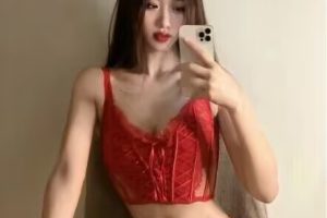 错过后悔一辈子骚逼美女