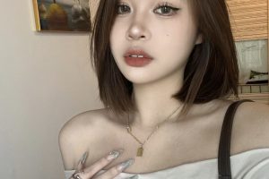 丰台妹妹大胸诱惑，肉丝翘臀会夹人