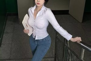 清纯兼职美女新下水，可上门