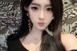 清纯兼职美女新下水，可上门