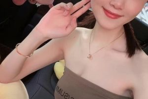 越秀体验风骚完美身材小姐姐