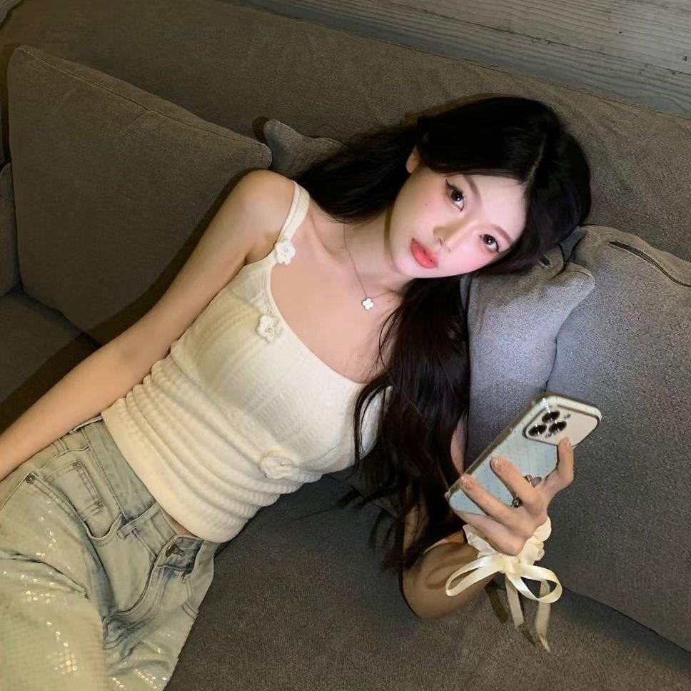 白净性感妩媚可甜可骚 逼紧会夹操的她高潮好几次